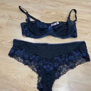 Adore Me Black & Blue Bra & Panty Set Size 40C